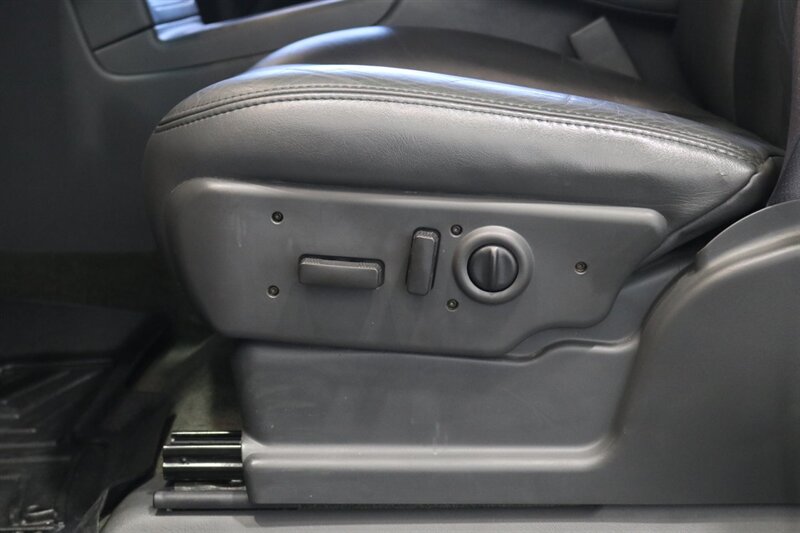2006 Chevrolet Silverado 2500 LT3 1-OWNER* 100% RUST FREE* 6-SPD ALLISON* ALL RECDS SINCE NEW* NEW 2.5 " FABTEC LEVEL KIT W/ BILSTEIN 5100s & 33 " BFG KO3 10-PLYs* LONG BED* NO 5TH WHEEL-GOOSENECK* LT3 PKG* FRESH FULL SERVICE - Photo 70 - Portland, OR 97230
