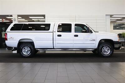 2006 Chevrolet Silverado 2500 LT3 1-OWNER* 100% RUST FREE* 6-SPD ALLISON* ALL RECDS SINCE NEW* NEW 2.5 " FABTEC LEVEL KIT W/ BILSTEIN 5100s & 33 " BFG KO3 10-PLYs* LONG BED* NO 5TH WHEEL-GOOSENECK* LT3 PKG* FRESH FULL SERVICE - Photo 5 - Portland, OR 97230