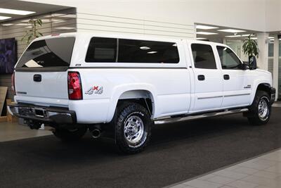 2006 Chevrolet Silverado 2500 LT3 1-OWNER* 100% RUST FREE* 6-SPD ALLISON* ALL RECDS SINCE NEW* NEW 2.5 " FABTEC LEVEL KIT W/ BILSTEIN 5100s & 33 " BFG KO3 10-PLYs* LONG BED* NO 5TH WHEEL-GOOSENECK* LT3 PKG* FRESH FULL SERVICE - Photo 7 - Portland, OR 97230