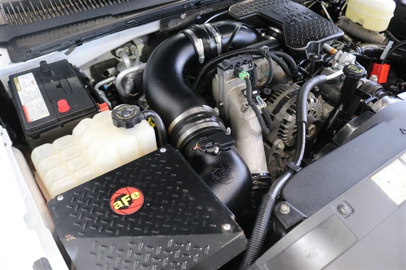 2006 Chevrolet Silverado 2500 LT3 1-OWNER* 100% RUST FREE* 6-SPD ALLISON* ALL RECDS SINCE NEW* NEW 2.5 " FABTEC LEVEL KIT W/ BILSTEIN 5100s & 33 " BFG KO3 10-PLYs* LONG BED* NO 5TH WHEEL-GOOSENECK* LT3 PKG* FRESH FULL SERVICE - Photo 38 - Portland, OR 97230