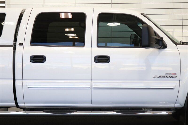 2006 Chevrolet Silverado 2500 LT3 1-OWNER* 100% RUST FREE* 6-SPD ALLISON* ALL RECDS SINCE NEW* NEW 2.5 " FABTEC LEVEL KIT W/ BILSTEIN 5100s & 33 " BFG KO3 10-PLYs* LONG BED* NO 5TH WHEEL-GOOSENECK* LT3 PKG* FRESH FULL SERVICE - Photo 51 - Portland, OR 97230