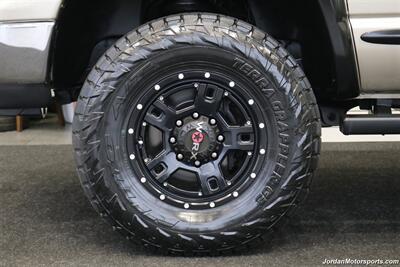 2004 Dodge Ram 2500 SLT  1-OWNER* 5.9L HIGH OUTPUT W/6-SPEED MANUAL* 100% RUST FREE* NEW 35 "NITTO 10-PLY TIRES* NEVER HAD 5TH WHEEL OR GOOSENECK* LEVELED W/BILSTEIN 5100 SHOCKS & STEERING STABILIZER* BOOKS-WINDOW STICKER - Photo 43 - Portland, OR 97230