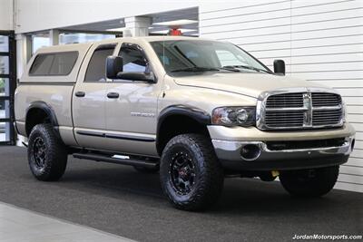 2004 Dodge Ram 2500 SLT  1-OWNER* 5.9L HIGH OUTPUT W/6-SPEED MANUAL* 100% RUST FREE* NEW 35 "NITTO 10-PLY TIRES* NEVER HAD 5TH WHEEL OR GOOSENECK* LEVELED W/BILSTEIN 5100 SHOCKS & STEERING STABILIZER* BOOKS-WINDOW STICKER - Photo 2 - Portland, OR 97230