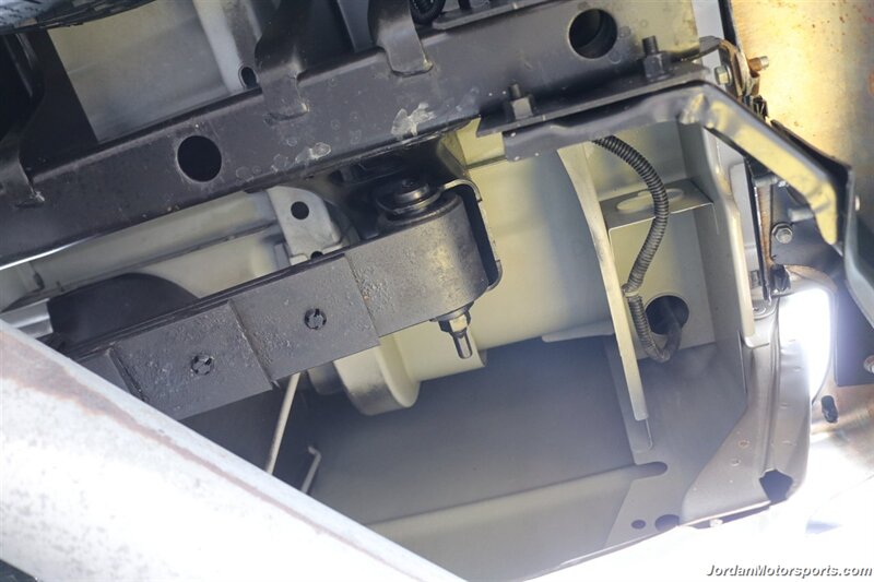 2004 Dodge Ram 2500 SLT  1-OWNER* 5.9L HIGH OUTPUT W/6-SPEED MANUAL* 100% RUST FREE* NEW 35 "NITTO 10-PLY TIRES* NEVER HAD 5TH WHEEL OR GOOSENECK* LEVELED W/BILSTEIN 5100 SHOCKS & STEERING STABILIZER* BOOKS-WINDOW STICKER - Photo 33 - Portland, OR 97230