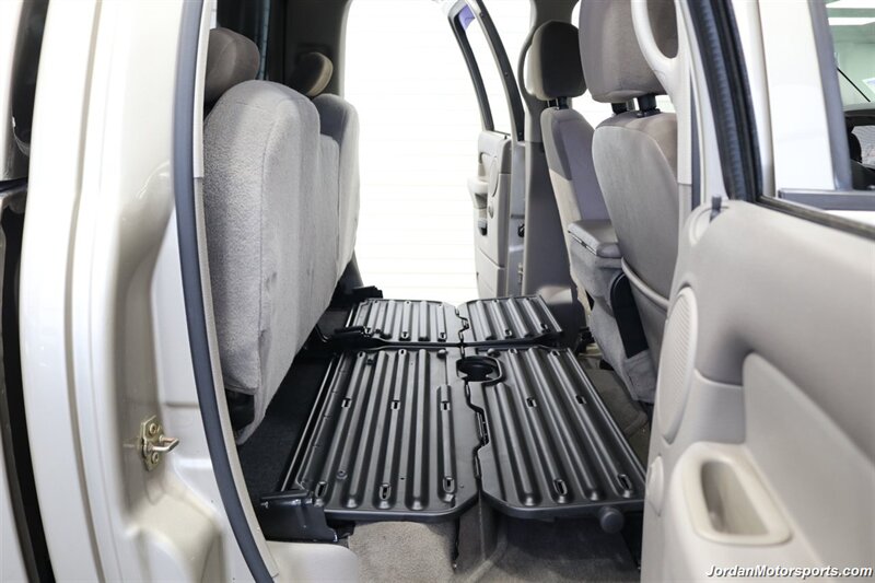 2004 Dodge Ram 2500 SLT  1-OWNER* 5.9L HIGH OUTPUT W/6-SPEED MANUAL* 100% RUST FREE* NEW 35 "NITTO 10-PLY TIRES* NEVER HAD 5TH WHEEL OR GOOSENECK* LEVELED W/BILSTEIN 5100 SHOCKS & STEERING STABILIZER* BOOKS-WINDOW STICKER - Photo 19 - Portland, OR 97230