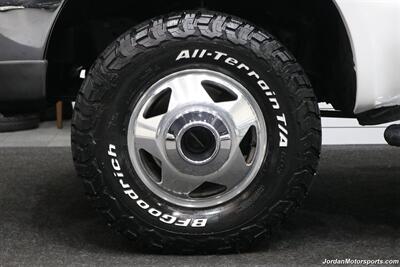 2001 Ford F-350 Lariat  CALIFORNIA TRUCK ALL OF ITS LIFE* 100% RUST FREE* 55K MLS ORIGINAL* NEW BFG KO3 10-PLYs* NEW BRAKES-ROTORS-FLUIDS* REAR AIR BAGS WITH ONBOARD COMPRESSOR* SPRAY IN BED LINER* ALL BOOKS & KEYS - Photo 16 - Portland, OR 97230