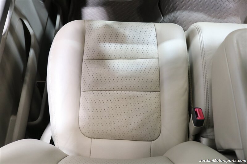 2001 Ford F-350 Lariat  CALIFORNIA TRUCK ALL OF ITS LIFE* 100% RUST FREE* 55K MLS ORIGINAL* NEW BFG KO3 10-PLYs* NEW BRAKES-ROTORS-FLUIDS* REAR AIR BAGS WITH ONBOARD COMPRESSOR* SPRAY IN BED LINER* ALL BOOKS & KEYS - Photo 74 - Portland, OR 97230