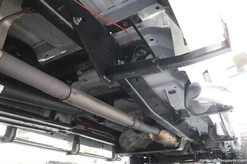 2001 Ford F-350 Lariat  CALIFORNIA TRUCK ALL OF ITS LIFE* 100% RUST FREE* 55K MLS ORIGINAL* NEW BFG KO3 10-PLYs* NEW BRAKES-ROTORS-FLUIDS* REAR AIR BAGS WITH ONBOARD COMPRESSOR* SPRAY IN BED LINER* ALL BOOKS & KEYS - Photo 25 - Portland, OR 97230