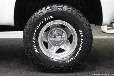 2001 Ford F-350 Lariat  CALIFORNIA TRUCK ALL OF ITS LIFE* 100% RUST FREE* 55K MLS ORIGINAL* NEW BFG KO3 10-PLYs* NEW BRAKES-ROTORS-FLUIDS* REAR AIR BAGS WITH ONBOARD COMPRESSOR* SPRAY IN BED LINER* ALL BOOKS & KEYS - Photo 40 - Portland, OR 97230