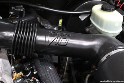 2001 Ford F-350 Lariat  CALIFORNIA TRUCK ALL OF ITS LIFE* 100% RUST FREE* 55K MLS ORIGINAL* NEW BFG KO3 10-PLYs* NEW BRAKES-ROTORS-FLUIDS* REAR AIR BAGS WITH ONBOARD COMPRESSOR* SPRAY IN BED LINER* ALL BOOKS & KEYS - Photo 39 - Portland, OR 97230