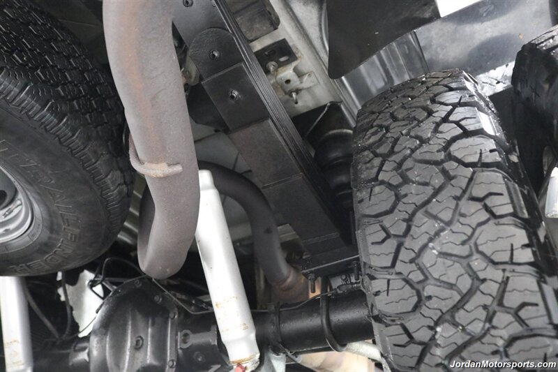 2001 Ford F-350 Lariat  CALIFORNIA TRUCK ALL OF ITS LIFE* 100% RUST FREE* 55K MLS ORIGINAL* NEW BFG KO3 10-PLYs* NEW BRAKES-ROTORS-FLUIDS* REAR AIR BAGS WITH ONBOARD COMPRESSOR* SPRAY IN BED LINER* ALL BOOKS & KEYS - Photo 33 - Portland, OR 97230