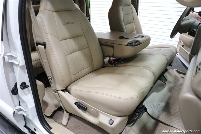 2001 Ford F-350 Lariat  CALIFORNIA TRUCK ALL OF ITS LIFE* 100% RUST FREE* 55K MLS ORIGINAL* NEW BFG KO3 10-PLYs* NEW BRAKES-ROTORS-FLUIDS* REAR AIR BAGS WITH ONBOARD COMPRESSOR* SPRAY IN BED LINER* ALL BOOKS & KEYS - Photo 19 - Portland, OR 97230