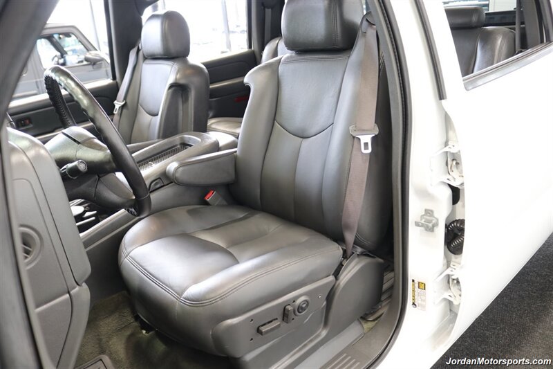 2005 Chevrolet Silverado 3500 LT  1-OWNER* 100% RUST & CORROSION FREE* CALIFORNIA TRUCK* NEW FULL SERVICE* ALL BOOKS & KEYS* ALL NEW BFG KO2s 10 PLY TIRES* 0-ACCIDENTS* MOON ROOF* SPRAY IN BED LINER - Photo 14 - Portland, OR 97230