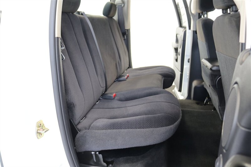 2004 Dodge Ram 2500 SLT 4dr Quad Cab SLT 1-OWNER* 100% RUST FREE* NEW 3 " LEVEL KIT W/ BILSTEIN 5100 SHOCKS* NEW 35 " BFG KO3 12-PLY W/ NEW 17 " WHEELS* NEVER HAD A 5TH WHEEL OR GOOSENECK* ALL SERVICE RECDS SINCE NEW - Photo 18 - Portland, OR 97230