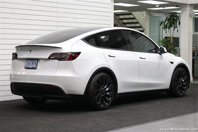 2023 Tesla Model Y Performance  1-OWNER* PERFORMANCE PKG* NEW MICHELIN PILOT SPORT TIRES* FULL FRONT XPEL PPF* FULL NANO XPEL TINT FILM* 2 KEYS-CHARGER-ADAPTERS-PUMP* 0-ACCIDENTS* NON-SMOKER* UNDER FACTORY WARRANTY - Photo 6 - Portland, OR 97230