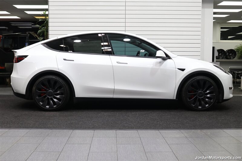 2023 Tesla Model Y Performance  1-OWNER* PERFORMANCE PKG* NEW MICHELIN PILOT SPORT TIRES* FULL FRONT XPEL PPF* FULL NANO XPEL TINT FILM* 2 KEYS-CHARGER-ADAPTERS-PUMP* 0-ACCIDENTS* NON-SMOKER* UNDER FACTORY WARRANTY - Photo 4 - Portland, OR 97230