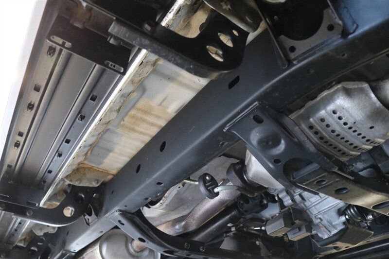 1997 Toyota 4Runner SR5  0-RUST* 5-SPEED* NEW TIMING BELT-WATER PUMP-BRAKES & ROTORS-VALVE COVER GASKETS-AXLE BEARINGS & SEALS-HUBS-AC SERVICE-BILSTEIN TOYTEC LEVEL KIT-33 "BFG KO3s-DIFF DROPS* PAINT MATCHED - Photo 22 - Portland, OR 97230