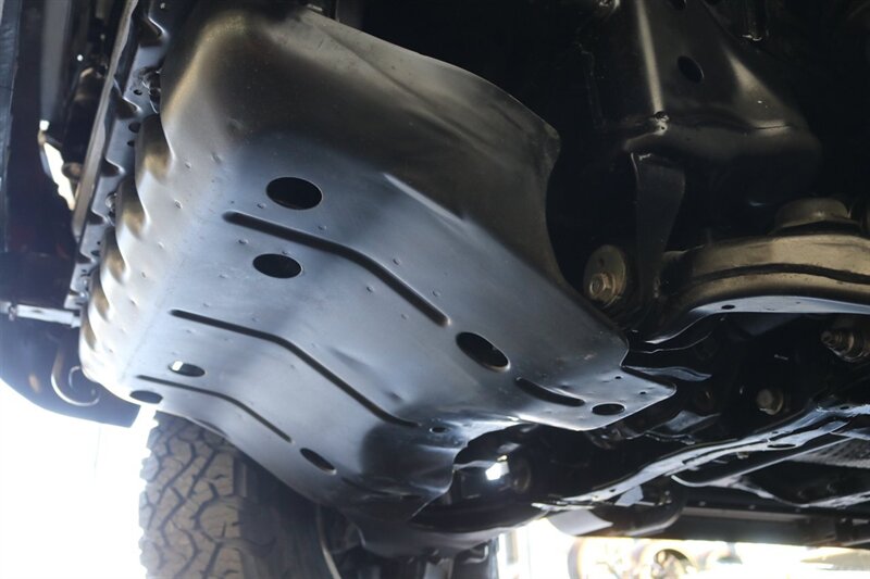 1997 Toyota 4Runner SR5  0-RUST* 5-SPEED* NEW TIMING BELT-WATER PUMP-BRAKES & ROTORS-VALVE COVER GASKETS-AXLE BEARINGS & SEALS-HUBS-AC SERVICE-BILSTEIN TOYTEC LEVEL KIT-33 "BFG KO3s-DIFF DROPS* PAINT MATCHED - Photo 36 - Portland, OR 97230