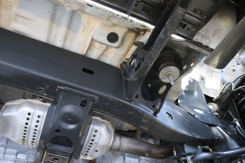 1997 Toyota 4Runner SR5  0-RUST* 5-SPEED* NEW TIMING BELT-WATER PUMP-BRAKES & ROTORS-VALVE COVER GASKETS-AXLE BEARINGS & SEALS-HUBS-AC SERVICE-BILSTEIN TOYTEC LEVEL KIT-33 "BFG KO3s-DIFF DROPS* PAINT MATCHED - Photo 33 - Portland, OR 97230