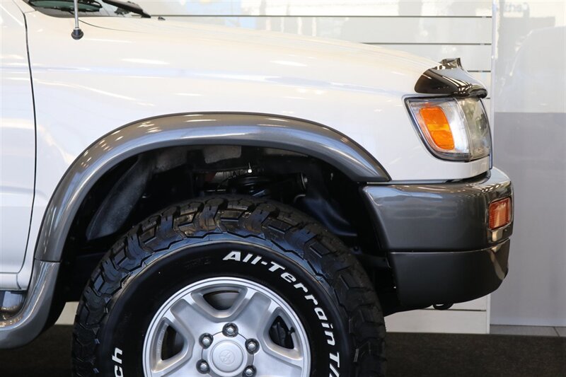 1997 Toyota 4Runner SR5  0-RUST* 5-SPEED* NEW TIMING BELT-WATER PUMP-BRAKES & ROTORS-VALVE COVER GASKETS-AXLE BEARINGS & SEALS-HUBS-AC SERVICE-BILSTEIN TOYTEC LEVEL KIT-33 "BFG KO3s-DIFF DROPS* PAINT MATCHED - Photo 43 - Portland, OR 97230