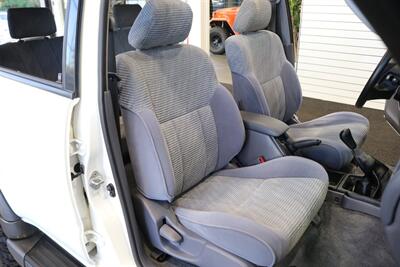 1997 Toyota 4Runner SR5  0-RUST* 5-SPEED* NEW TIMING BELT-WATER PUMP-BRAKES & ROTORS-VALVE COVER GASKETS-AXLE BEARINGS & SEALS-HUBS-AC SERVICE-BILSTEIN TOYTEC LEVEL KIT-33 "BFG KO3s-DIFF DROPS* PAINT MATCHED - Photo 17 - Portland, OR 97230