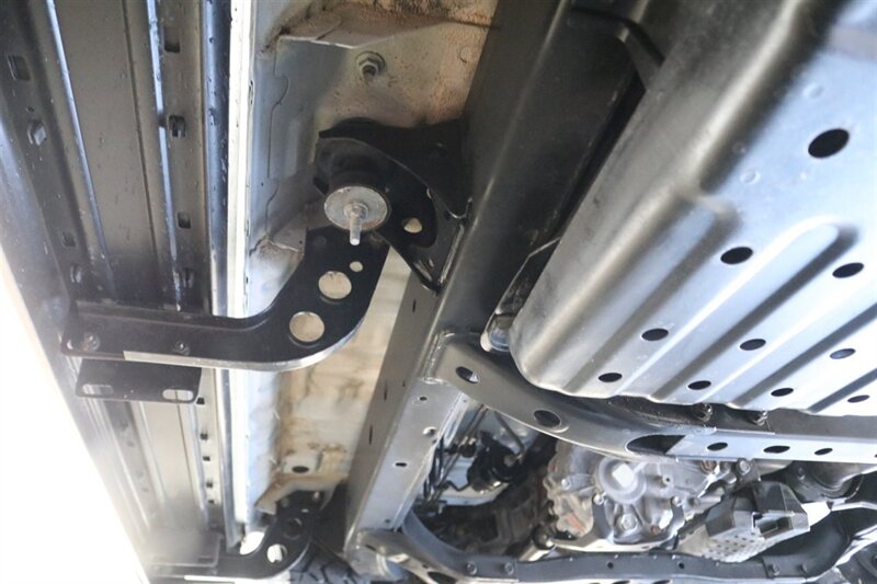 1997 Toyota 4Runner SR5  0-RUST* 5-SPEED* NEW TIMING BELT-WATER PUMP-BRAKES & ROTORS-VALVE COVER GASKETS-AXLE BEARINGS & SEALS-HUBS-AC SERVICE-BILSTEIN TOYTEC LEVEL KIT-33 "BFG KO3s-DIFF DROPS* PAINT MATCHED - Photo 27 - Portland, OR 97230