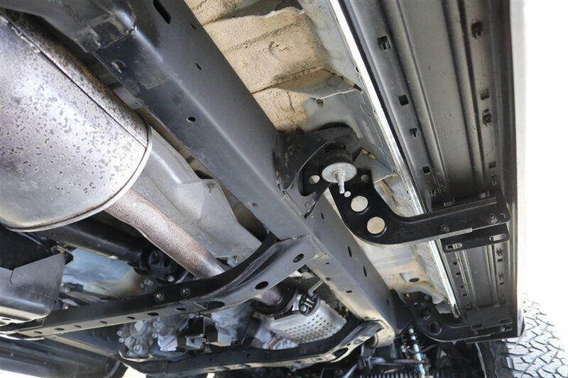 1997 Toyota 4Runner SR5  0-RUST* 5-SPEED* NEW TIMING BELT-WATER PUMP-BRAKES & ROTORS-VALVE COVER GASKETS-AXLE BEARINGS & SEALS-HUBS-AC SERVICE-BILSTEIN TOYTEC LEVEL KIT-33 "BFG KO3s-DIFF DROPS* PAINT MATCHED - Photo 24 - Portland, OR 97230