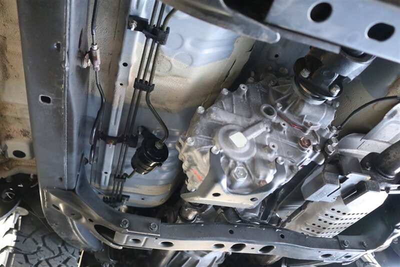 1997 Toyota 4Runner SR5  0-RUST* 5-SPEED* NEW TIMING BELT-WATER PUMP-BRAKES & ROTORS-VALVE COVER GASKETS-AXLE BEARINGS & SEALS-HUBS-AC SERVICE-BILSTEIN TOYTEC LEVEL KIT-33 "BFG KO3s-DIFF DROPS* PAINT MATCHED - Photo 23 - Portland, OR 97230