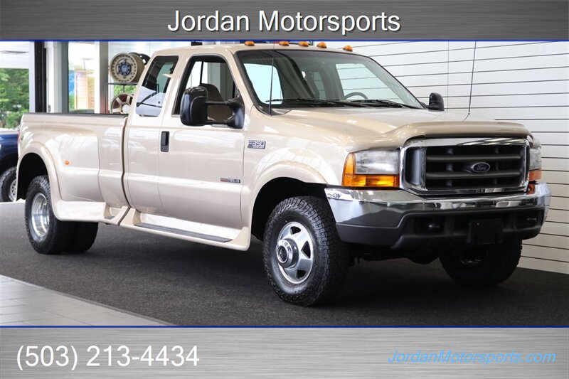 1999 Ford F-350 XLT  1-OWNER* 6-SPEED MANUAL 7.3L* NEVER HAD 5TH WHEEL OR GOOSENECK* SPRAY IN BED LINER* 6-NEW FALKEN AT4 10-PLY TIRES* TRAILER BRAKES* NEW BRAKES ROTORS & CALIPERS* FULL FRESH SERVICE* ALL BOOKS