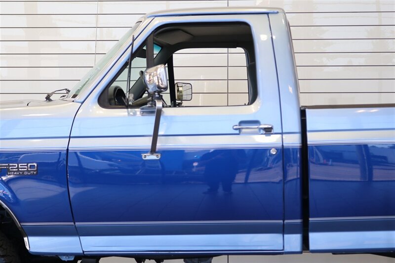 1997 Ford F-250 XLT 1-OWNER* 100% RUST FREE* 71K ACTUAL MILES* 7.5L WITH 5-SPD MANUAL* LINEX BED LINER* FACTORY 2-TONE* NEW 35 " BFG KO3s W/ ALCOA's* FRESH SERVICE* COOLANT FLUSH - AC SERVICE - NEW FLUIDS - Photo 50 - Portland, OR 97230