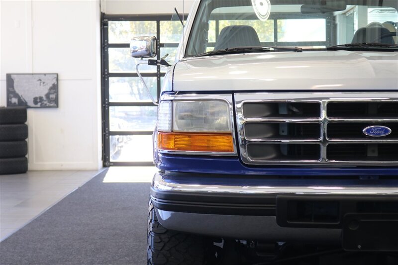 1997 Ford F-250 XLT 1-OWNER* 100% RUST FREE* 71K ACTUAL MILES* 7.5L WITH 5-SPD MANUAL* LINEX BED LINER* FACTORY 2-TONE* NEW 35 " BFG KO3s W/ ALCOA's* FRESH SERVICE* COOLANT FLUSH - AC SERVICE - NEW FLUIDS - Photo 47 - Portland, OR 97230