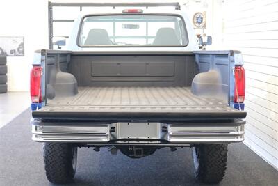1997 Ford F-250 XLT 1-OWNER* 100% RUST FREE* 71K ACTUAL MILES* 7.5L WITH 5-SPD MANUAL* LINEX BED LINER* FACTORY 2-TONE* NEW 35 " BFG KO3s W/ ALCOA's* FRESH SERVICE* COOLANT FLUSH - AC SERVICE - NEW FLUIDS - Photo 15 - Portland, OR 97230