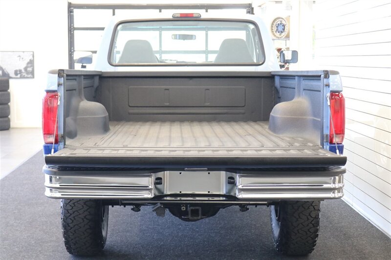 1997 Ford F-250 XLT 1-OWNER* 100% RUST FREE* 71K ACTUAL MILES* 7.5L WITH 5-SPD MANUAL* LINEX BED LINER* FACTORY 2-TONE* NEW 35 " BFG KO3s W/ ALCOA's* FRESH SERVICE* COOLANT FLUSH - AC SERVICE - NEW FLUIDS - Photo 15 - Portland, OR 97230