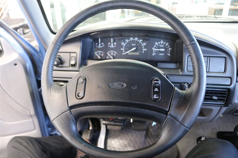 1997 Ford F-250 XLT 1-OWNER* 100% RUST FREE* 71K ACTUAL MILES* 7.5L WITH 5-SPD MANUAL* LINEX BED LINER* FACTORY 2-TONE* NEW 35 " BFG KO3s W/ ALCOA's* FRESH SERVICE* COOLANT FLUSH - AC SERVICE - NEW FLUIDS - Photo 79 - Portland, OR 97230
