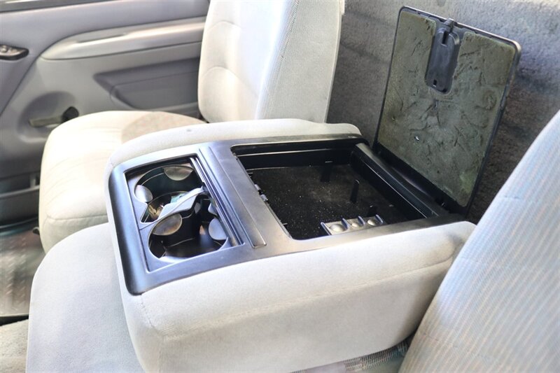 1997 Ford F-250 XLT 1-OWNER* 100% RUST FREE* 71K ACTUAL MILES* 7.5L WITH 5-SPD MANUAL* LINEX BED LINER* FACTORY 2-TONE* NEW 35 " BFG KO3s W/ ALCOA's* FRESH SERVICE* COOLANT FLUSH - AC SERVICE - NEW FLUIDS - Photo 83 - Portland, OR 97230