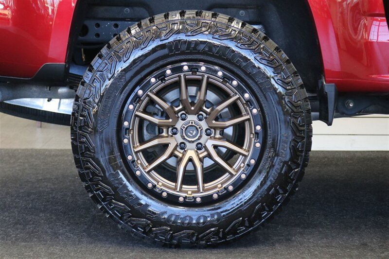 2020 GMC Canyon Denali  STAGE 2 EIBACH PRO 2.0 ADJUSTABLE COIL OVERS* ICON UPPER ARMS* 18 " FUEL WHEELS* 33.5 " GOODYEAR TIRES* BANKS PEDAL MONSTER* METAL FAB BUMPERS* TONNEAU COVER, LINEX BED LINER* ALL BOOKS & KEYS - Photo 33 - Portland, OR 97230