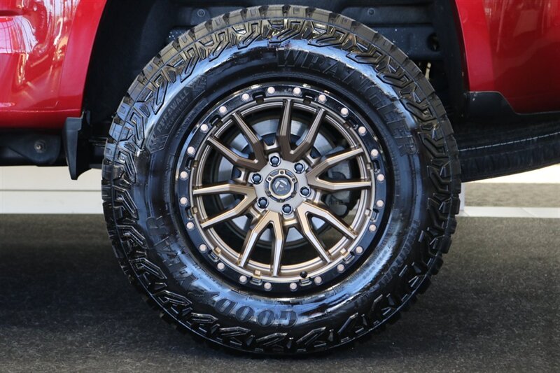 2020 GMC Canyon Denali  STAGE 2 EIBACH PRO 2.0 ADJUSTABLE COIL OVERS* ICON UPPER ARMS* 18 " FUEL WHEELS* 33.5 " GOODYEAR TIRES* BANKS PEDAL MONSTER* METAL FAB BUMPERS* TONNEAU COVER, LINEX BED LINER* ALL BOOKS & KEYS - Photo 32 - Portland, OR 97230