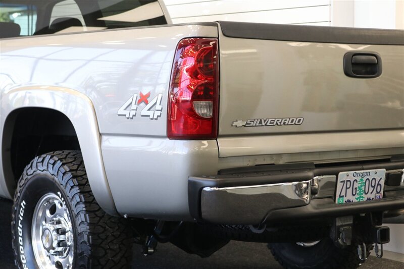 2003 Chevrolet Silverado 2500 LT 1-OWNER* 100% RUST & CORROSION FREE* 61K ORIGINAL MILES* LONG BED* BIG BLOCK 8.1L* LT 4X4* NEW 2.5 " LEVEL KIT W/BILSTEIN 5100* NEW 34 "BFG KO3 10-PLYS*LINEX BED LINER* SERVICED - Photo 49 - Portland, OR 97230
