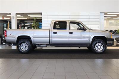 2003 Chevrolet Silverado 2500 LT 1-OWNER* 100% RUST & CORROSION FREE* 61K ORIGINAL MILES* LONG BED* BIG BLOCK 8.1L* LT 4X4* NEW 2.5 " LEVEL KIT W/BILSTEIN 5100* NEW 34 "BFG KO3 10-PLYS*LINEX BED LINER* SERVICED - Photo 5 - Portland, OR 97230