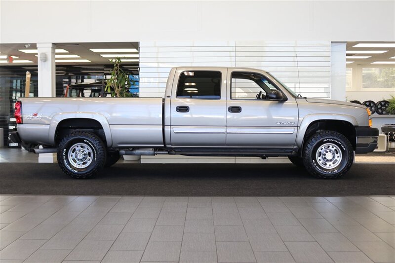 2003 Chevrolet Silverado 2500 LT 1-OWNER* 100% RUST & CORROSION FREE* 61K ORIGINAL MILES* LONG BED* BIG BLOCK 8.1L* LT 4X4* NEW 2.5 " LEVEL KIT W/BILSTEIN 5100* NEW 34 "BFG KO3 10-PLYS*LINEX BED LINER* SERVICED - Photo 5 - Portland, OR 97230