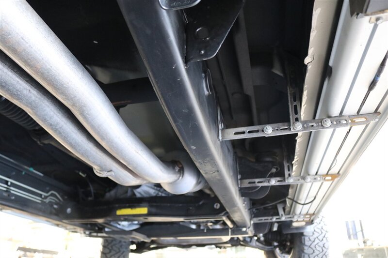 2003 Chevrolet Silverado 2500 LT 1-OWNER* 100% RUST & CORROSION FREE* 61K ORIGINAL MILES* LONG BED* BIG BLOCK 8.1L* LT 4X4* NEW 2.5 " LEVEL KIT W/BILSTEIN 5100* NEW 34 "BFG KO3 10-PLYS*LINEX BED LINER* SERVICED - Photo 30 - Portland, OR 97230