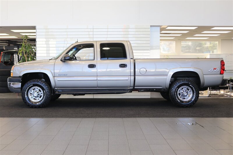 2003 Chevrolet Silverado 2500 LT 1-OWNER* 100% RUST & CORROSION FREE* 61K ORIGINAL MILES* LONG BED* BIG BLOCK 8.1L* LT 4X4* NEW 2.5 " LEVEL KIT W/BILSTEIN 5100* NEW 34 "BFG KO3 10-PLYS*LINEX BED LINER* SERVICED - Photo 4 - Portland, OR 97230