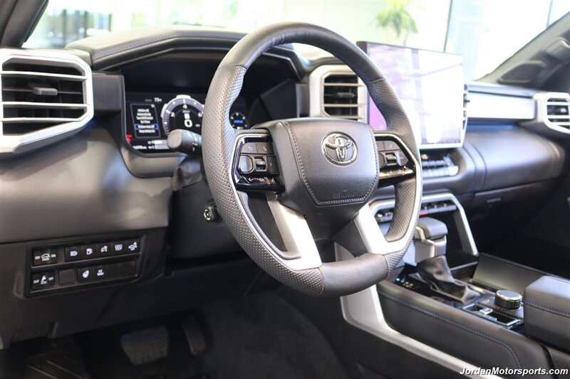2024 Toyota Sequoia Platinum   - Photo 17 - Portland, OR 97230