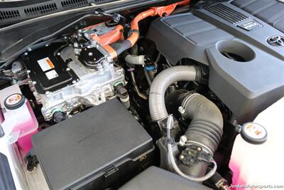 2024 Toyota Sequoia Platinum   - Photo 75 - Portland, OR 97230