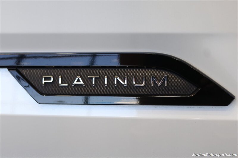 2024 Toyota Sequoia Platinum   - Photo 32 - Portland, OR 97230
