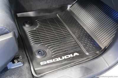 2024 Toyota Sequoia Platinum   - Photo 15 - Portland, OR 97230