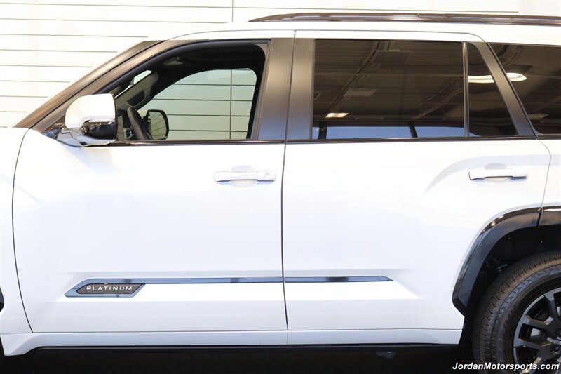 2024 Toyota Sequoia Platinum   - Photo 42 - Portland, OR 97230