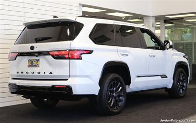 2024 Toyota Sequoia Platinum   - Photo 7 - Portland, OR 97230