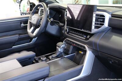 2024 Toyota Sequoia Platinum   - Photo 25 - Portland, OR 97230