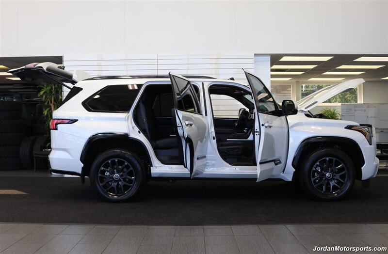 2024 Toyota Sequoia Platinum   - Photo 30 - Portland, OR 97230